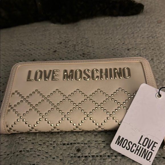 Love Moschino LUX Cream Wallet NWT